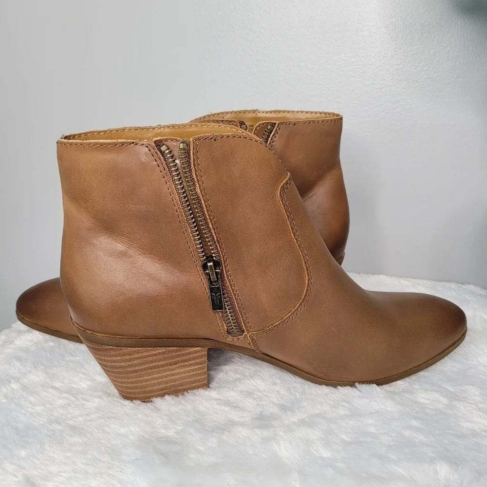 FRYE Jennifer Ankle Leather Booties